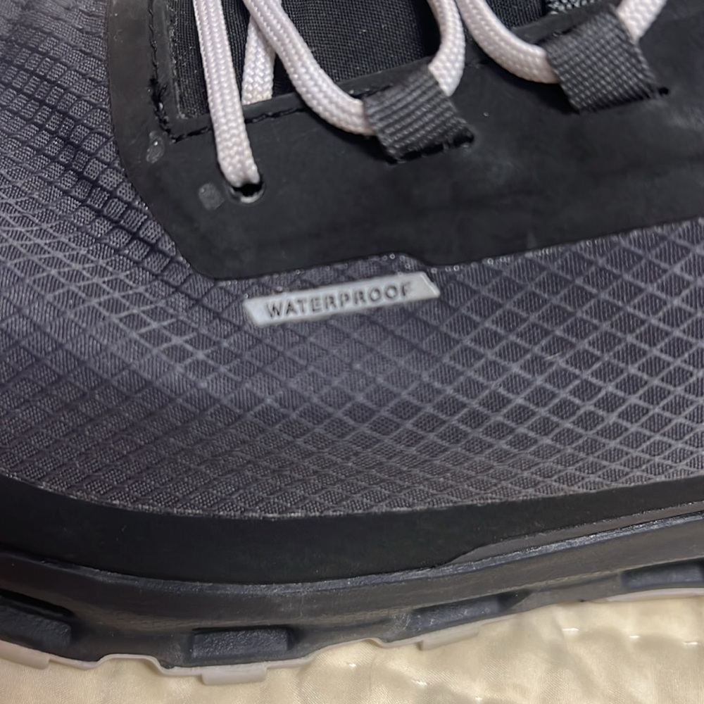 NWOT - ON Cloudvista Waterproof Trail Running Shoe- W 9.5 - Picture 7 of 14